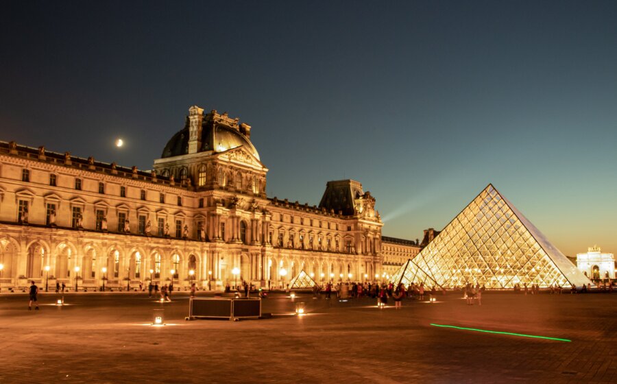 PARIS